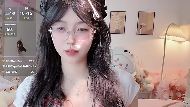 Snapshot of Luminous4173 chatting on 07-14-26, 01:17 Luminous4173 online show from 07-14-26, 01:17