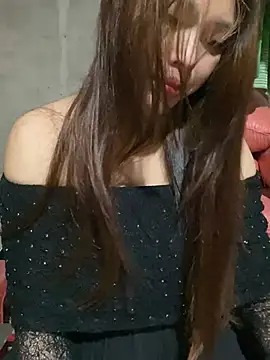 Emxinhka1 online show from 05-12-26, 01:03