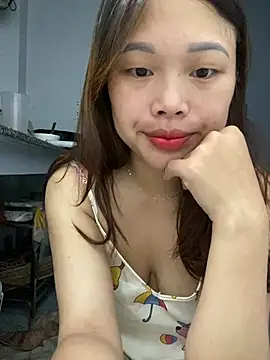 Snapshot of Emxinhka1 chatting on 07-13-26, 10:23 Emxinhka1 online show from 07-13-26, 10:23