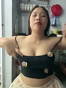 Snapshot of Emxinhka1 chatting on 08-05-26, 01:58 Emxinhka1 online show from 08-05-26, 01:58