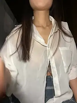 uyensexy online show from 02-19-26, 03:19