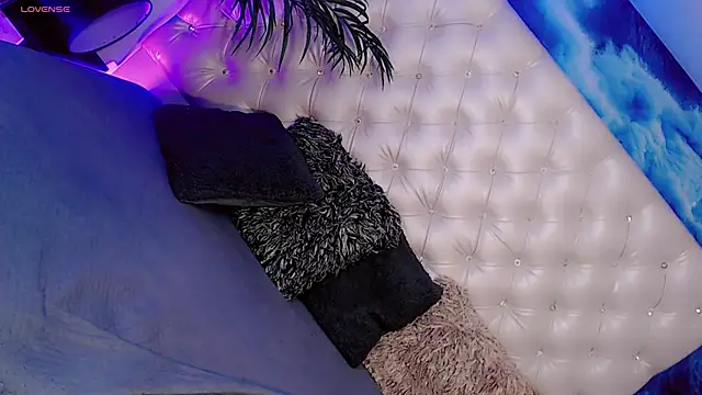 Baby Lumina online show from 02-02-26, 04:44