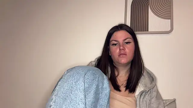 kiaraaaa75 online show from 02-04-26, 05:19