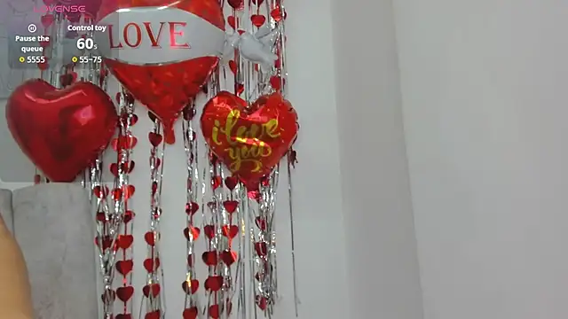 velvetluna  online show from 02-14-26, 11:40