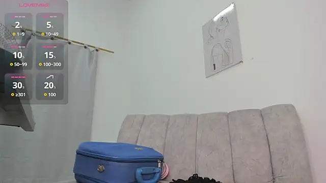 velvetluna  online show from 05-12-26, 01:30