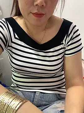 Baby-lovely69 online show from 02-05-26, 03:22