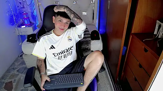 Black diamondd  online show from 04-15-26, 04:47