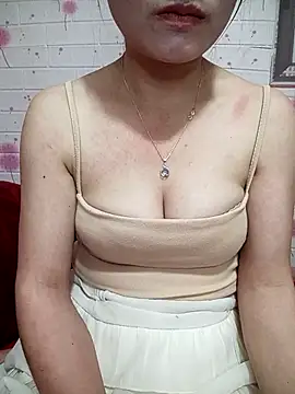 Suri Sexywet  online show from 02-25-26, 01:10