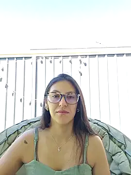 Snapshot of anny-cherry chatting on 02-13-26, 02:07 anny-cherry online show from 02-13-26, 02:07