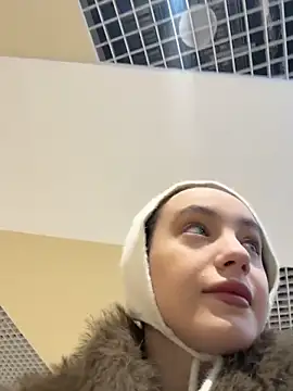 MiaTee online show from 02-13-26, 04:08