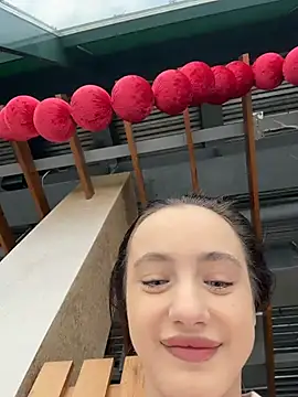 MiaTee online show from 02-15-26, 04:53