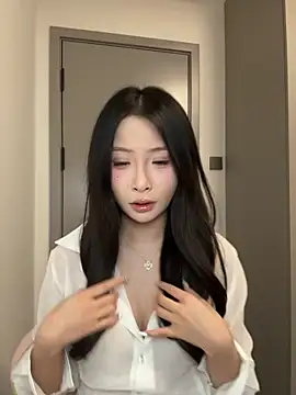 liubaobao666 online show from 05-10-26, 12:32