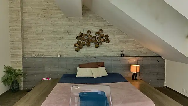 hornyb33  online show from 02-04-26, 05:13