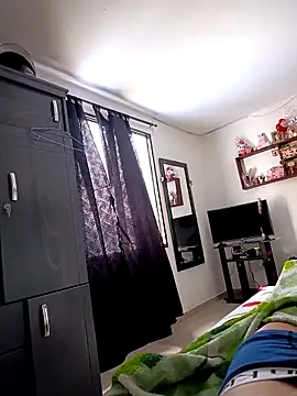 Snapshot of TheWilly chatting on 03-25-26, 03:29 TheWilly online show from 03-25-26, 03:29