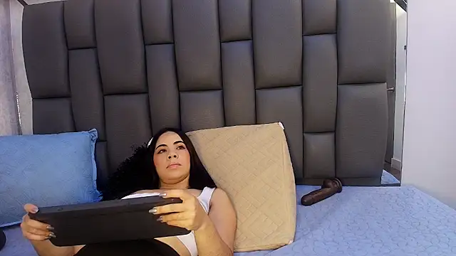 Snapshot of melany_roberts_ chatting on 03-19-26, 02:59 melany roberts online show from 03-19-26, 02:59