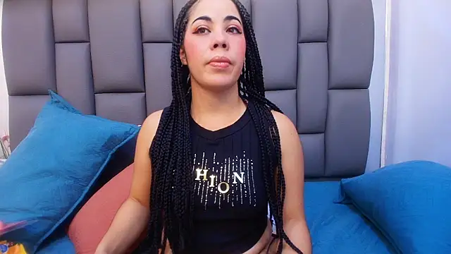 Snapshot of melany_roberts_ chatting on 05-27-26, 03:03 melany roberts online show from 05-27-26, 03:03