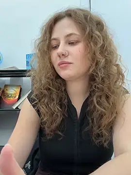 AsynaYuuki online show from 03-28-26, 06:18