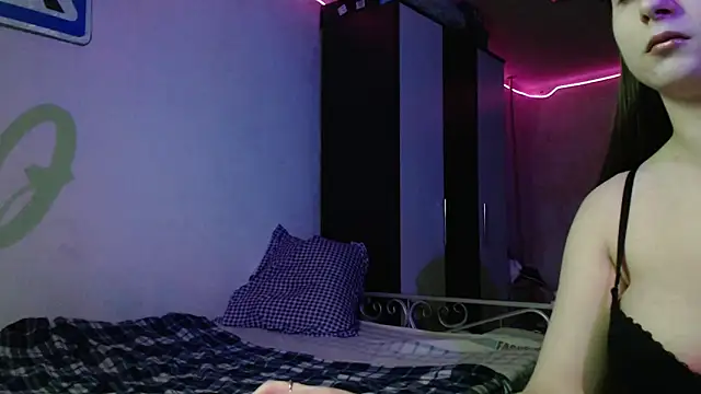 Snapshot of Evak1ss chatting on 02-11-26, 08:25 Evak1ss online show from 02-11-26, 08:25