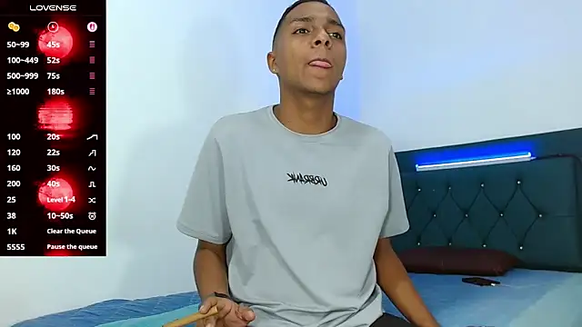 hotboyluxe online show from 06-10-26, 05:39