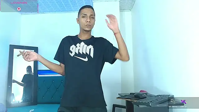 hotboyluxe online show from 06-25-26, 05:34