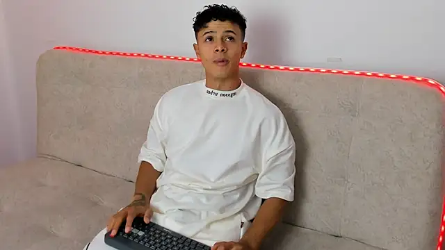  Alex Colton online show from 05-03-26, 10:05