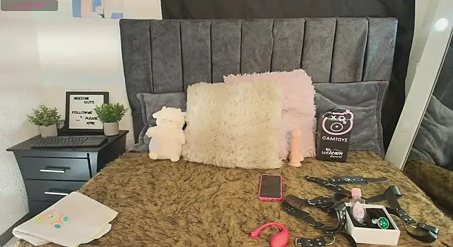 Petite pepper online show from 02-26-26, 07:46