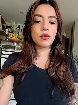 Snapshot of foxxy_lover chatting on 04-30-26, 04:24 foxxy lover online show from 04-30-26, 04:24