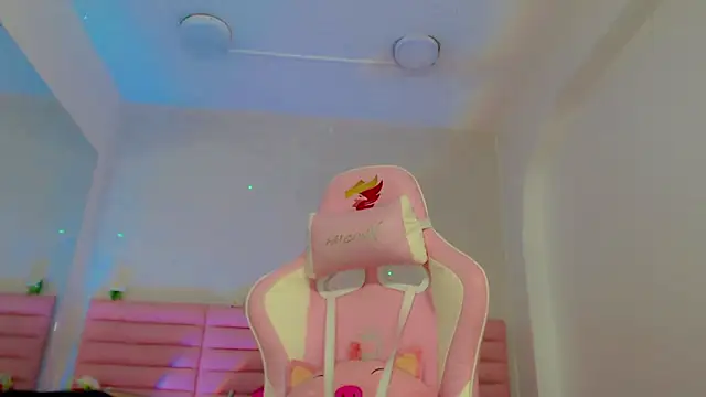 estefany squirt1 online show from 02-07-26, 04:27