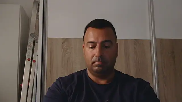 Snapshot of VanillaTime78-Jorge chatting on 06-17-26, 08:17 VanillaTime78-Jorge online show from 06-17-26, 08:17