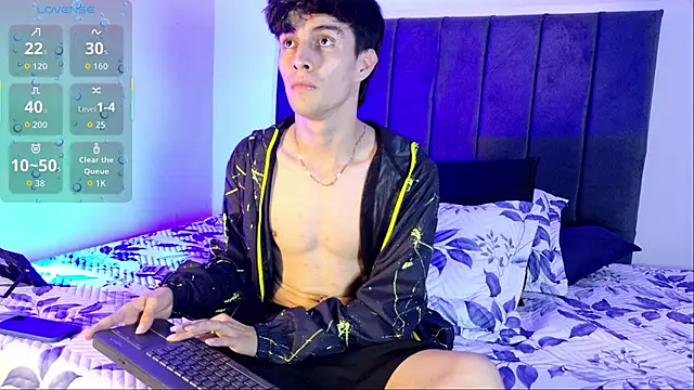 axxxel twink online show from 06-08-26, 03:07