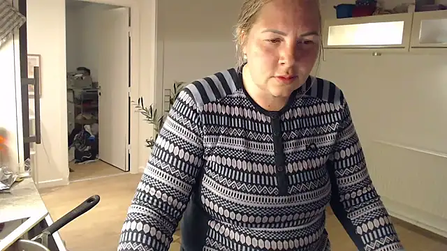Snapshot of Amanda_Norsk chatting on 05-15-26, 08:16 Amanda Norsk online show from 05-15-26, 08:16