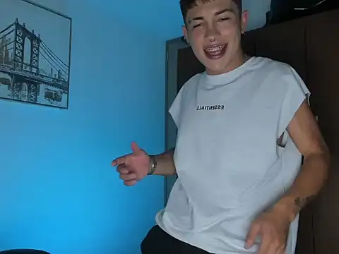 Snapshot of noahsaint chatting on 03-23-26, 08:02 noahsaint online show from 03-23-26, 08:02