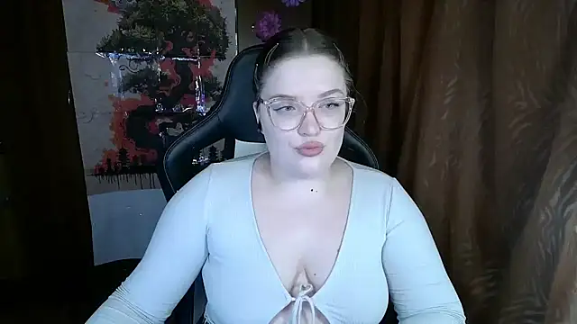 Teasing Dora online show from 02-26-26, 08:19