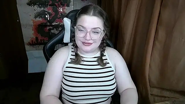 Snapshot of Teasing_Dora chatting on 04-21-26, 10:12 Teasing Dora online show from 04-21-26, 10:12