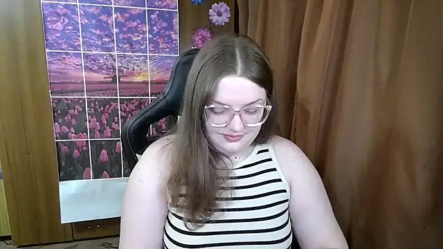 Snapshot of Teasing_Dora chatting on 04-29-26, 10:27 Teasing Dora online show from 04-29-26, 10:27