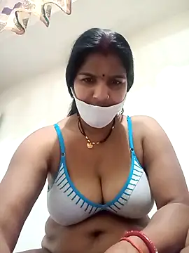 Snapshot of punamji_sexe chatting on 02-19-26, 04:47 punamji sexe online show from 02-19-26, 04:47