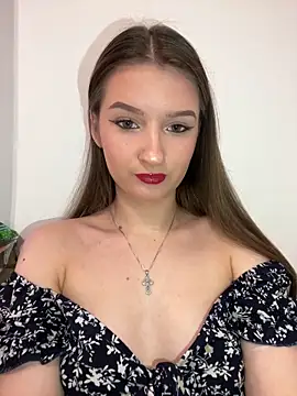 Green eyes lady online show from 05-04-26, 03:52
