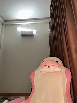 wang1472581 online show from 02-09-26, 09:24