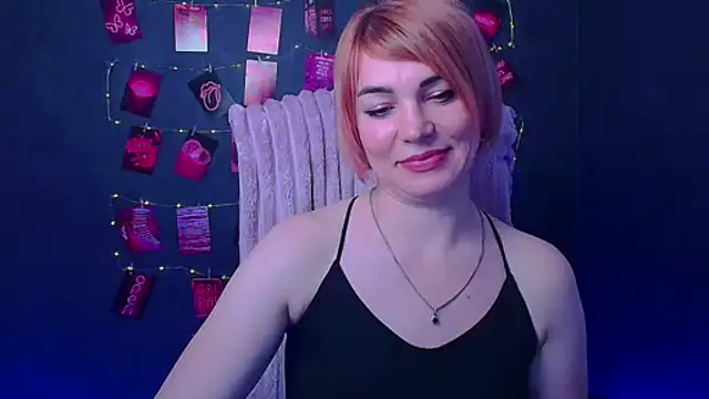 Snapshot of CuttieEmma chatting on 04-02-26, 11:46 CuttieEmma online show from 04-02-26, 11:46
