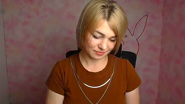 Snapshot of CuttieEmma chatting on 07-10-26, 05:34 CuttieEmma online show from 07-10-26, 05:34