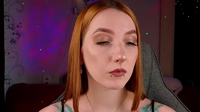 Vamp Mila online show from 05-18-26, 02:34