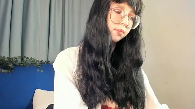 Snapshot of CosmicGleam chatting on 05-03-26, 09:10 CosmicGleam online show from 05-03-26, 09:10