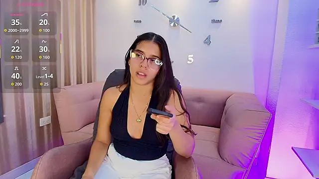 Luna Millers online show from 02-13-26, 03:46