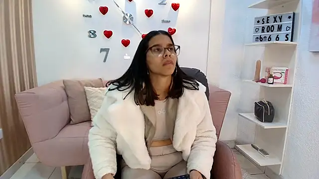 Luna Millers online show from 03-04-26, 03:56