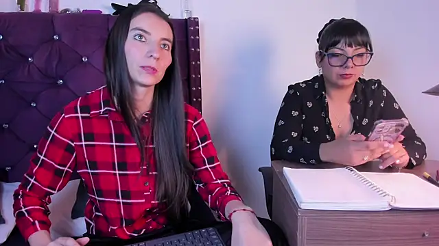 Valkiria-and-Dione online show from 02-09-26, 07:40