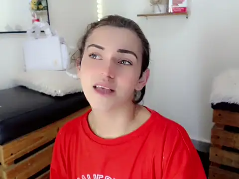 NathalialLooes online show from 05-12-26, 05:15