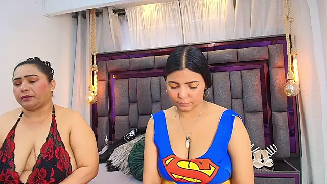 Snapshot of Karina_Mendoza chatting on 03-15-26, 06:36 Karina Mendoza online show from 03-15-26, 06:36