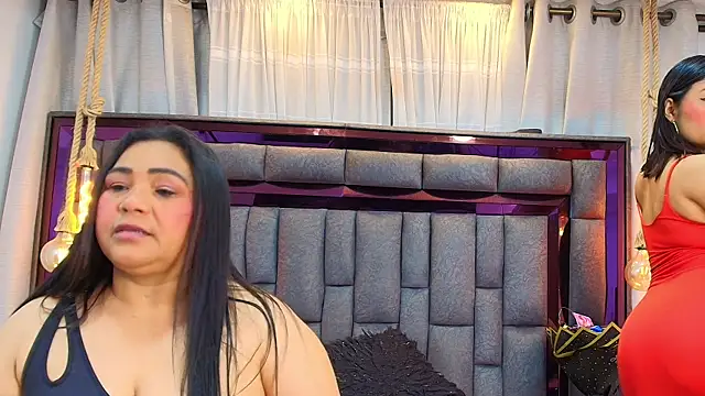 Karina Mendoza online show from 07-26-26, 12:19