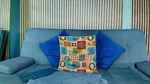 Snapshot of Aron_pulse chatting on 03-09-26, 01:15 Aron pulse online show from 03-09-26, 01:15