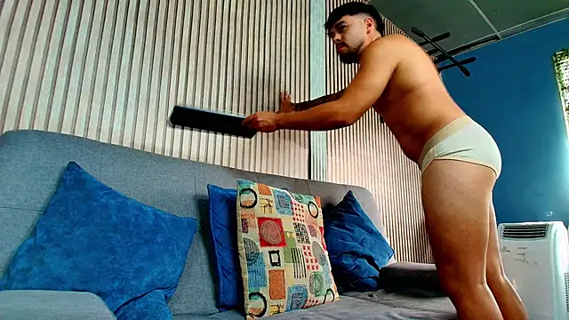 Snapshot of DaveParker_ chatting on 03-17-26, 01:25 DaveParker online show from 03-17-26, 01:25